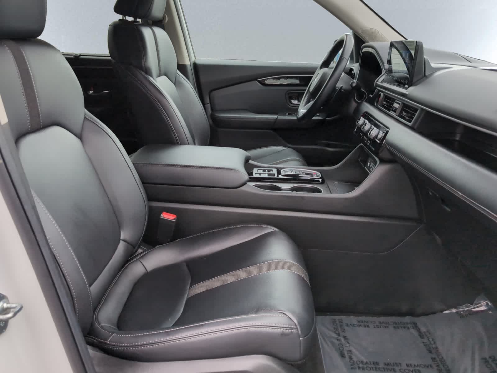 used 2025 Honda Pilot car, priced at $41,250