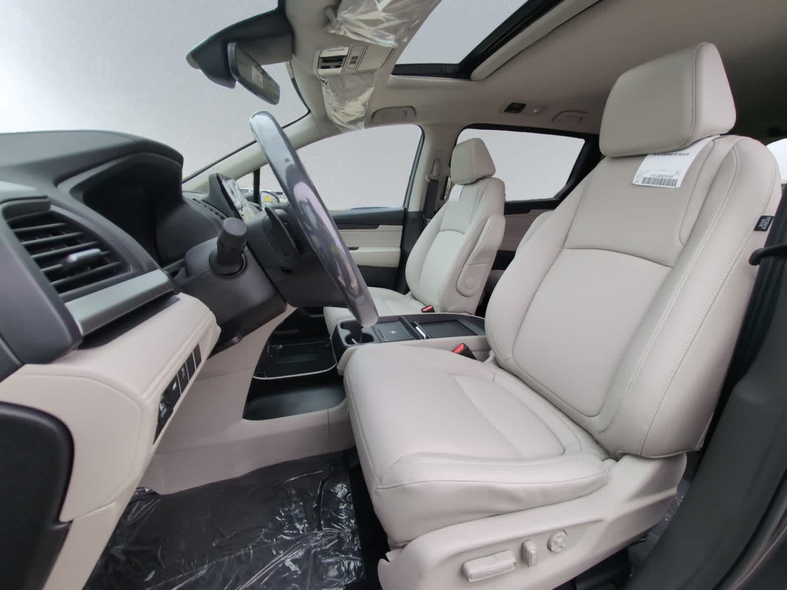 new 2026 Honda Odyssey car, priced at $44,290