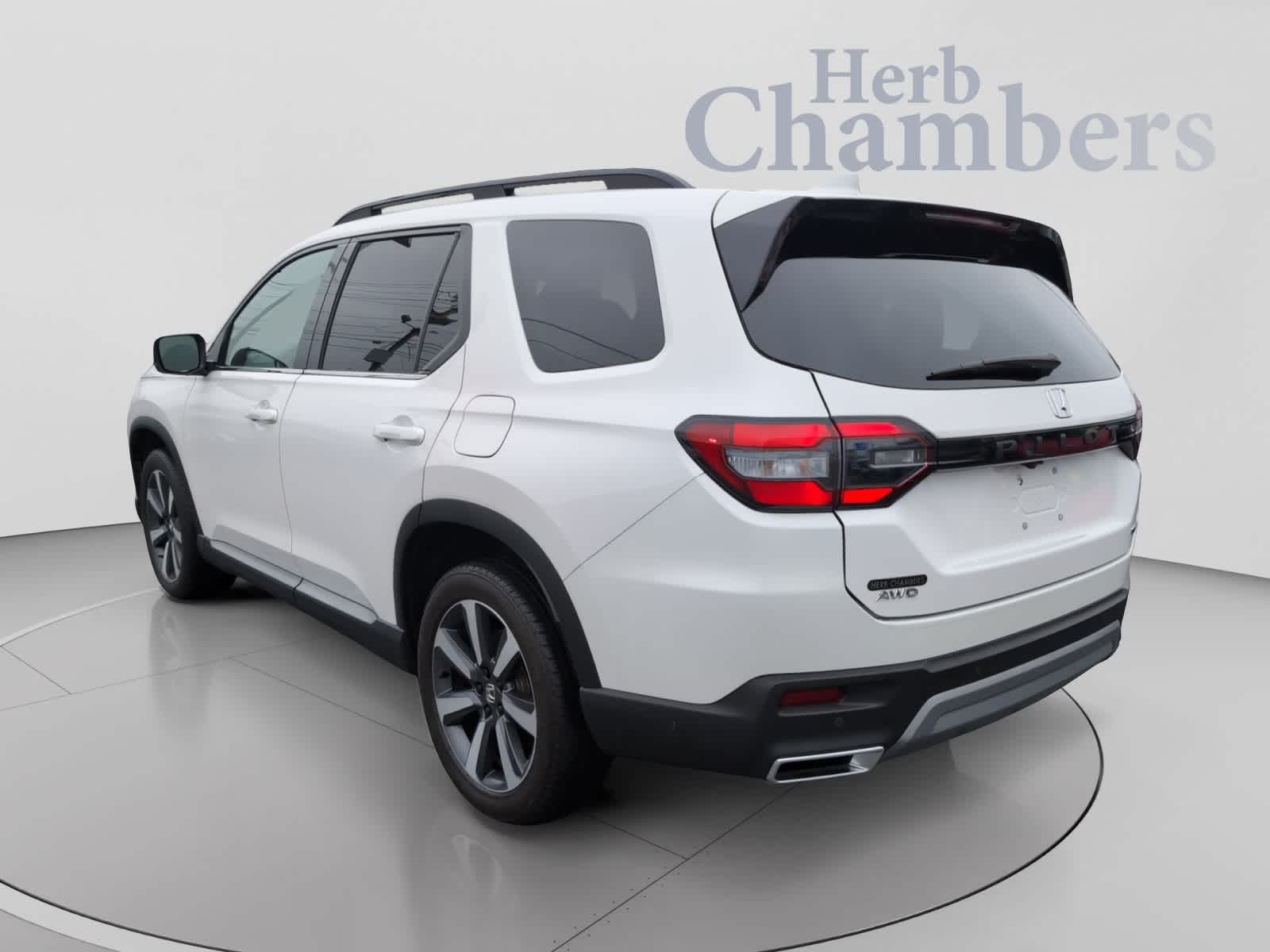 Used 2024 Honda Pilot Touring SUV