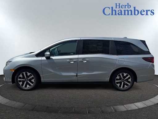 new 2026 Honda Odyssey car, priced at $44,290
