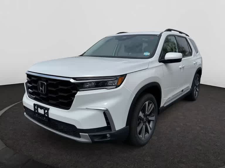 new 2025 Honda Pilot car, priced at $53,450