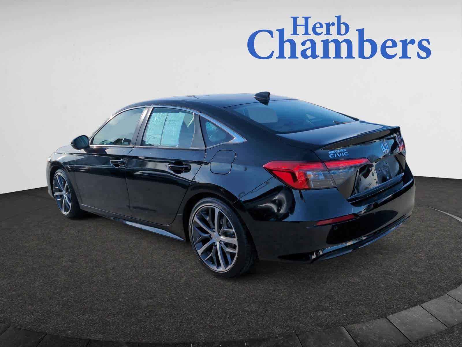 2024 Honda Civic Touring photo 3