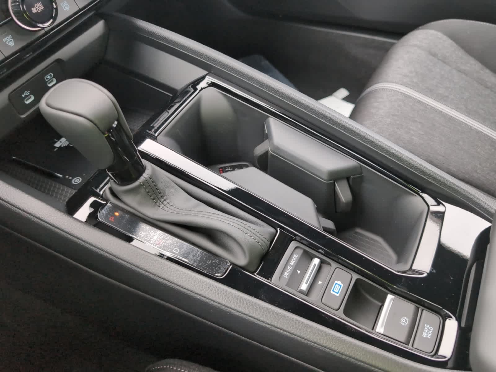 new 2026 Honda Accord Hybrid car, priced at $35,445