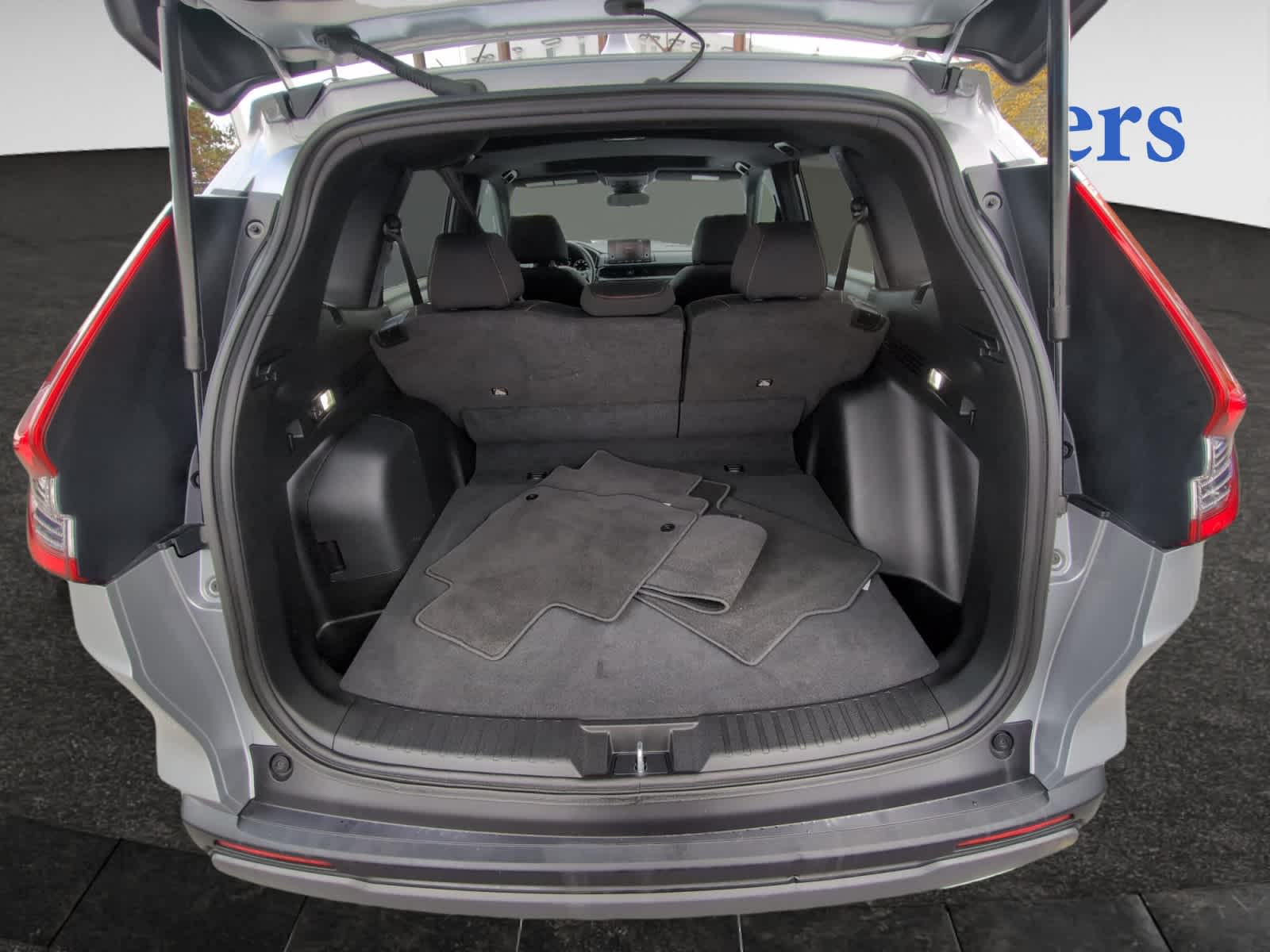 2023 Honda CR-V Hybrid Sport photo 4