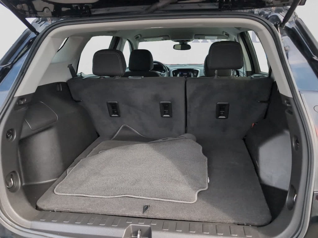 Used 2023 GMC Terrain SLE SUV