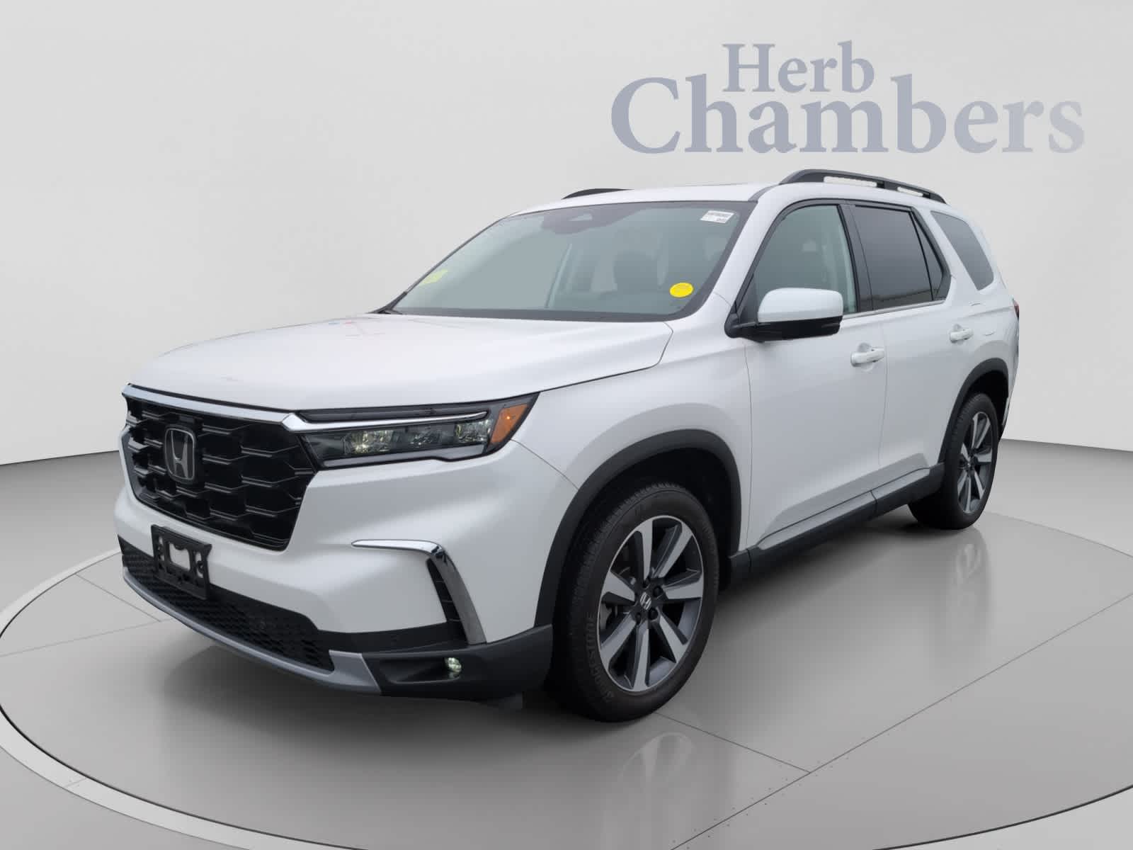 Used 2024 Honda Pilot Touring SUV