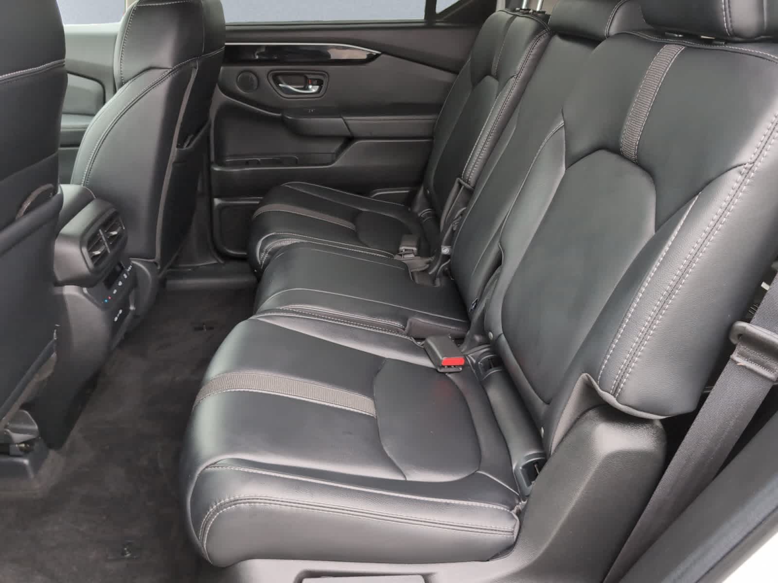 used 2025 Honda Pilot car, priced at $41,250