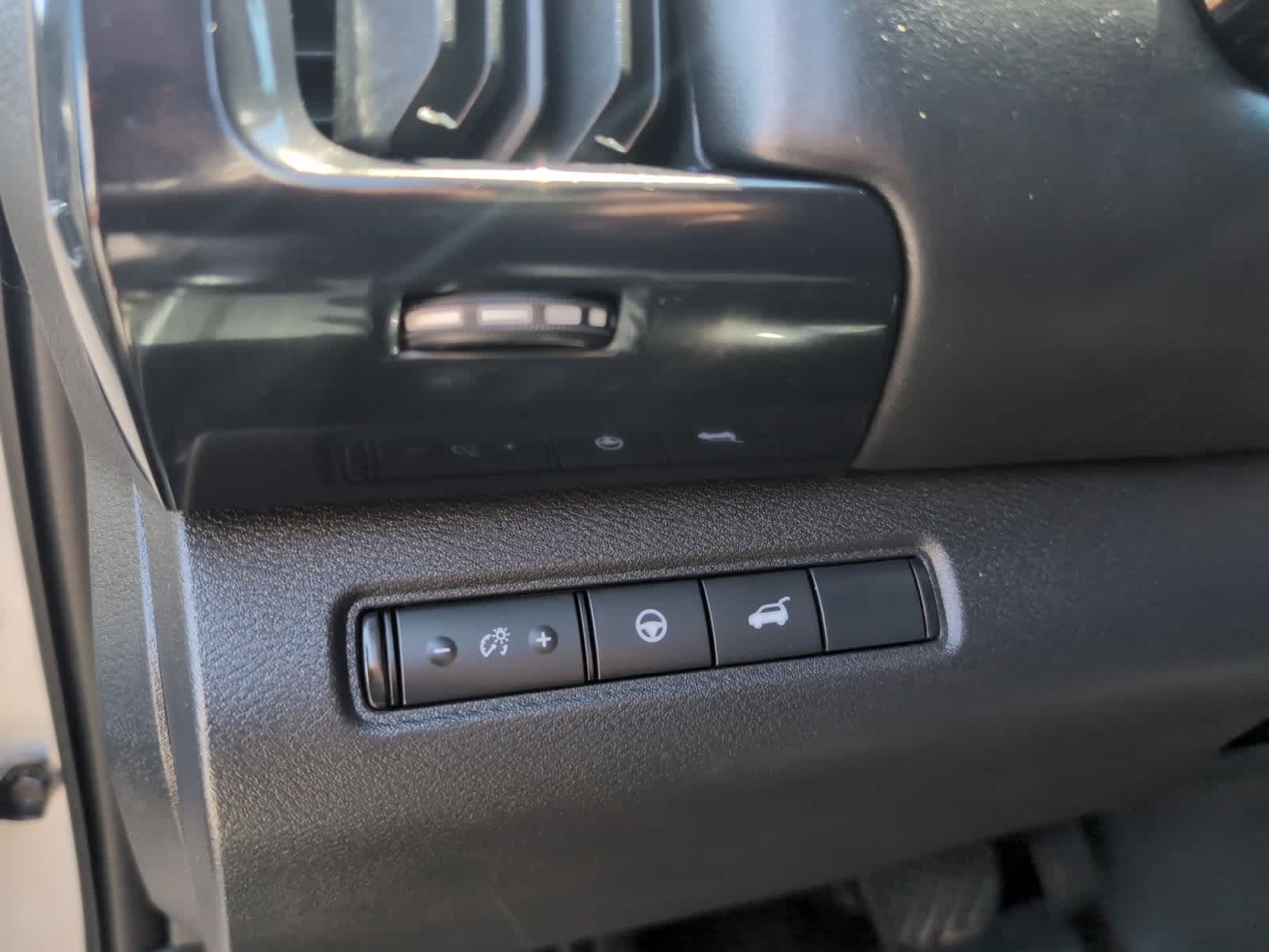 used 2025 Nissan Pathfinder car, priced at $33,298