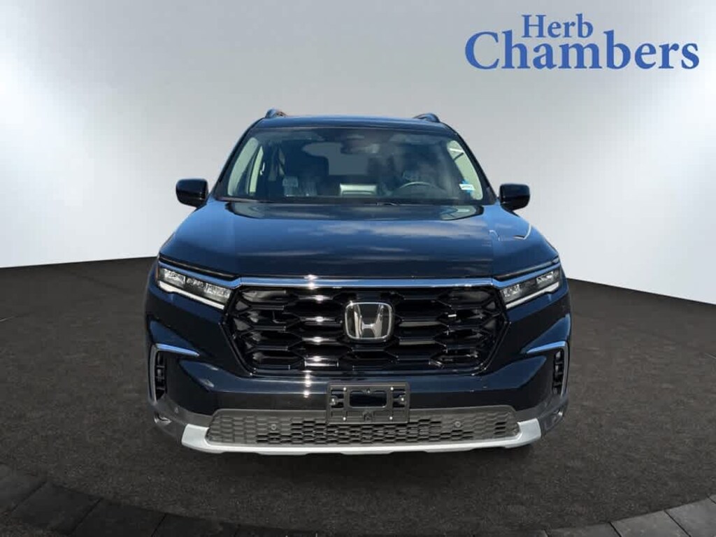 New 2025 Honda Pilot Touring SUV
