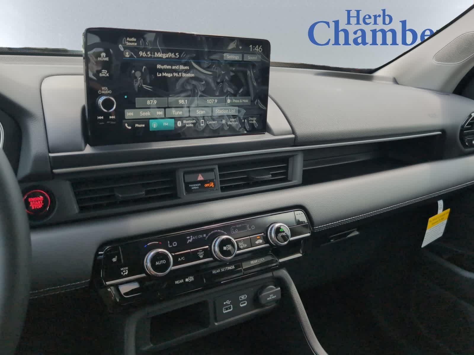 new 2025 Honda Pilot car, priced at $47,095