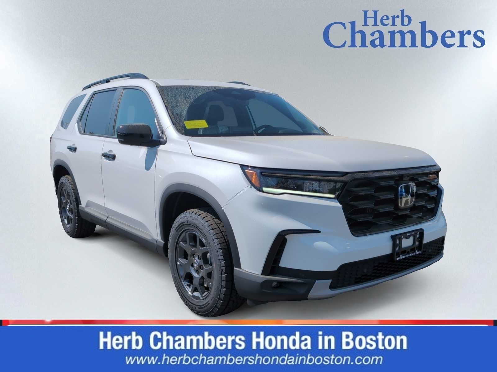 2025 Honda Pilot TrailSport's photo
