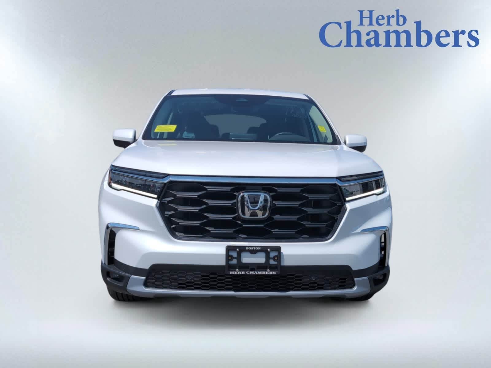 new 2025 Honda Pilot car, priced at $47,550