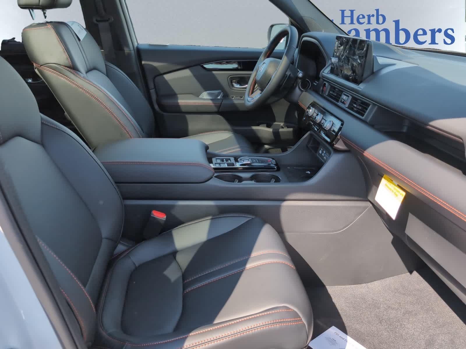 new 2025 Honda Pilot car, priced at $51,350