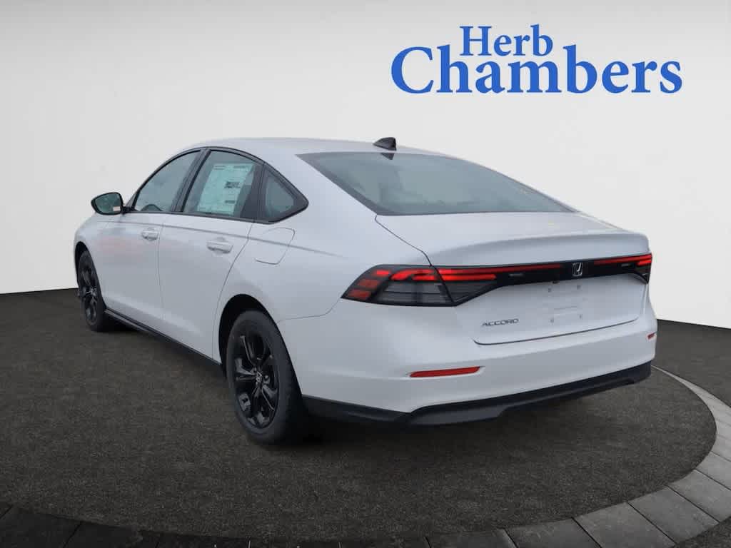 2025 Honda Accord SE photo 3
