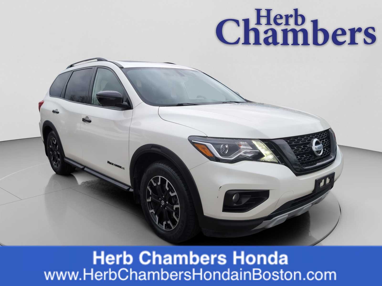 2019 Nissan Pathfinder SL