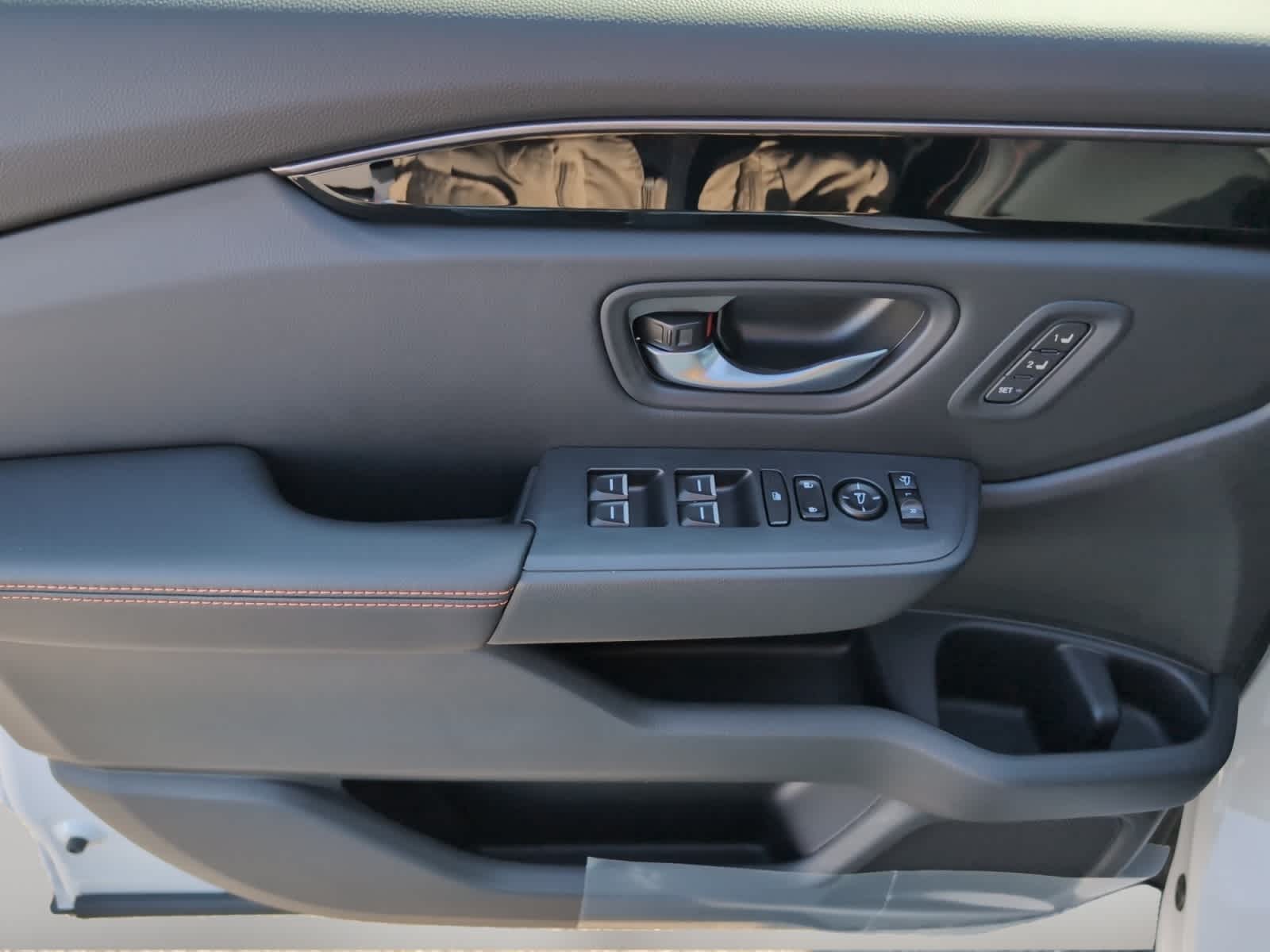 new 2025 Honda Pilot car, priced at $50,895