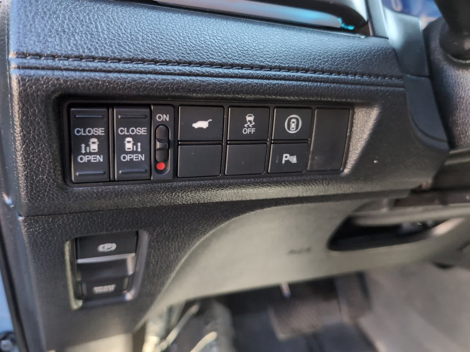 used 2023 Honda Odyssey car, priced at $36,248