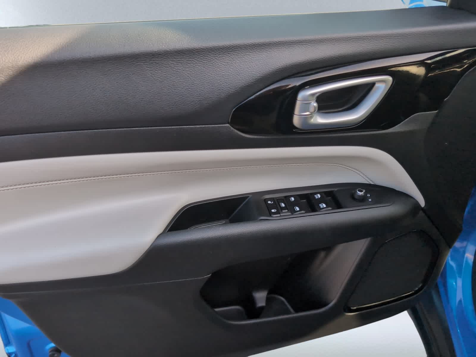 used 2023 Jeep Compass car, priced at $18,689