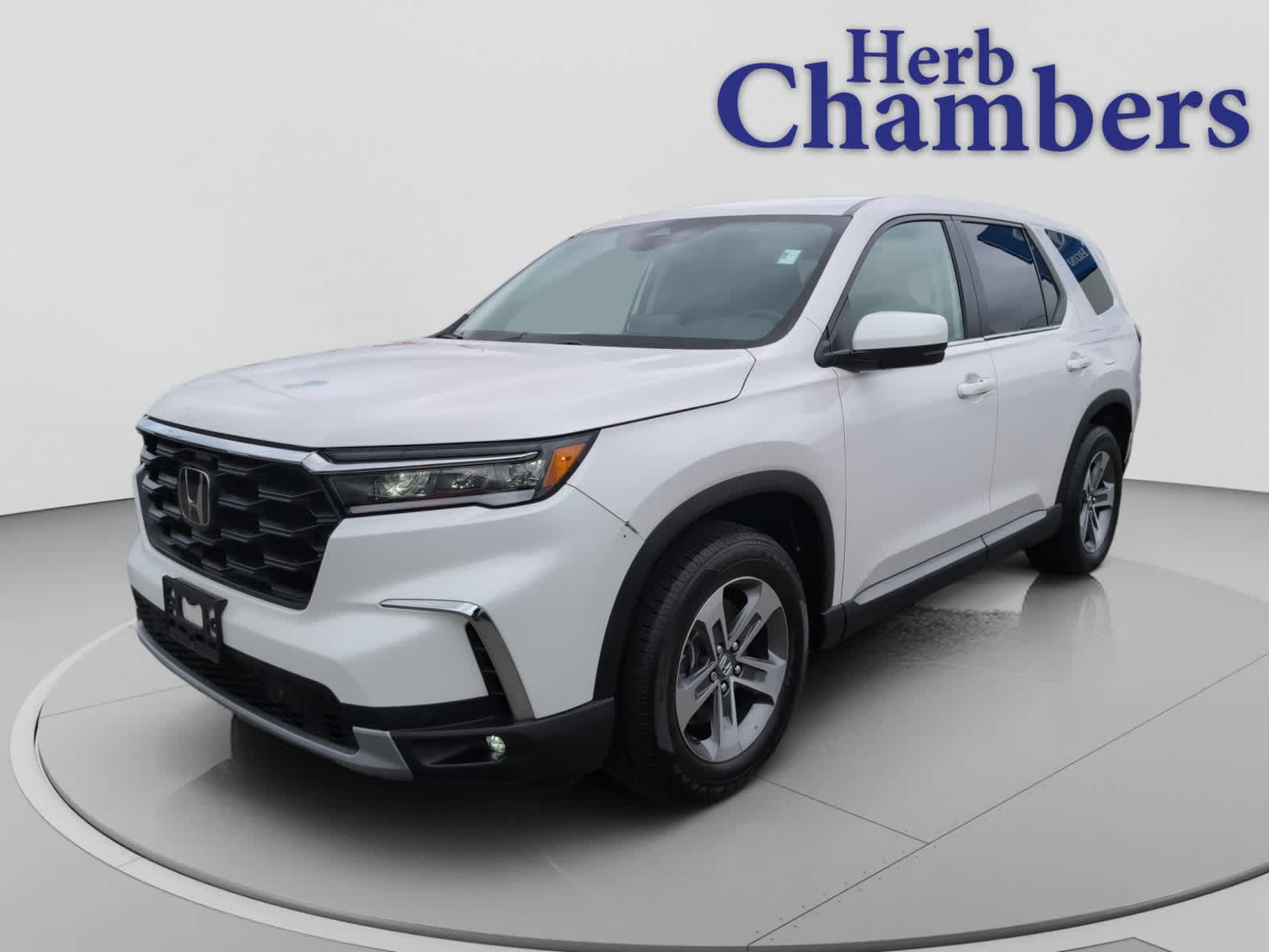 used 2025 Honda Pilot car, priced at $41,250