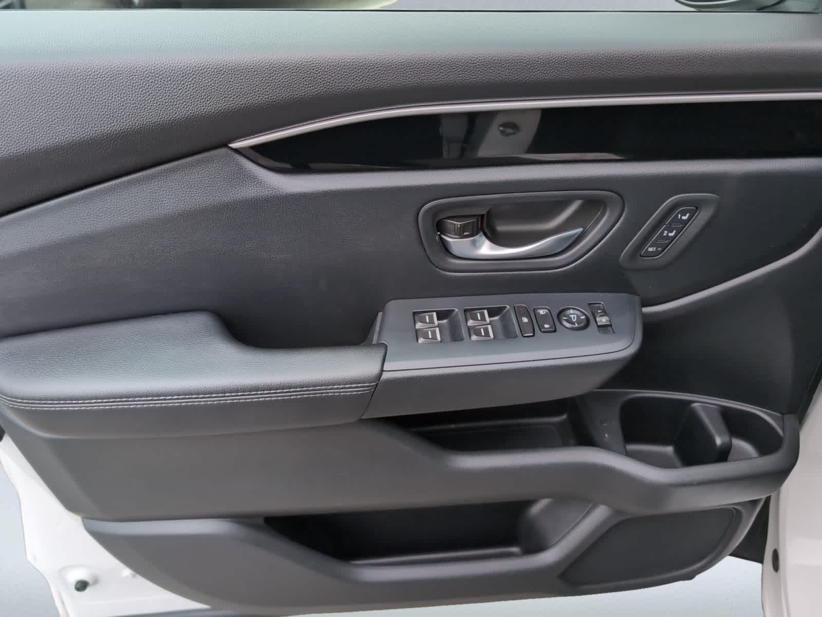 used 2025 Honda Pilot car, priced at $41,250