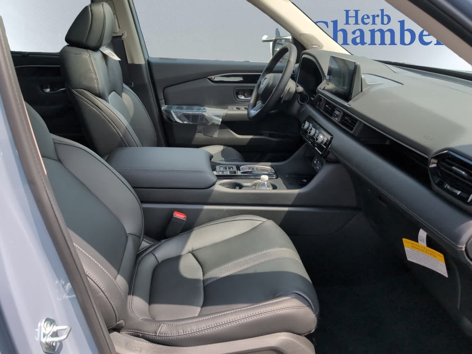 new 2025 Honda Pilot car, priced at $53,405