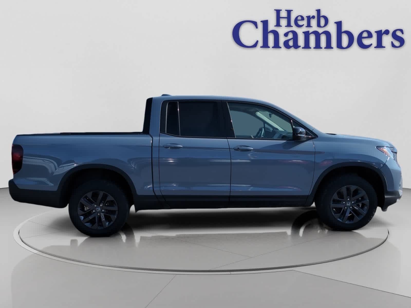 2025 Honda Ridgeline Sport - Photo 9