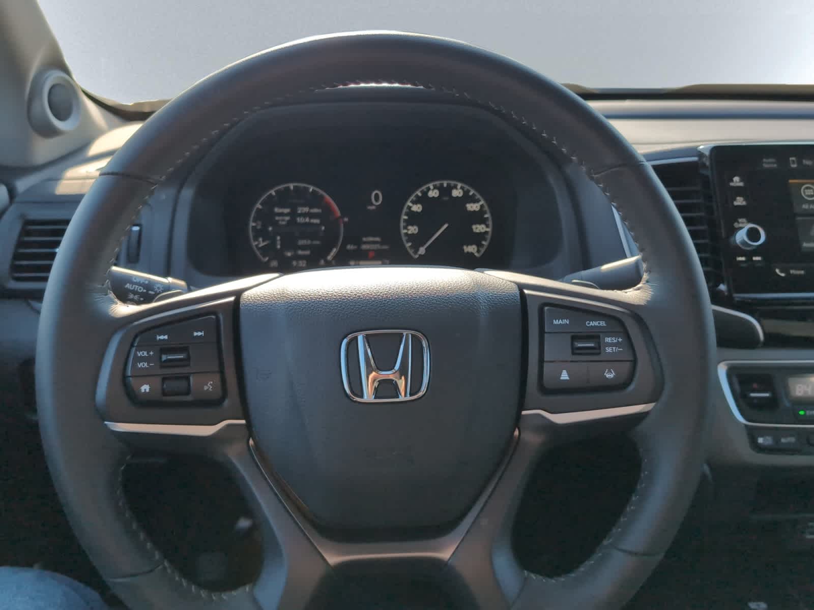 2025 Honda Ridgeline Sport - Photo 18