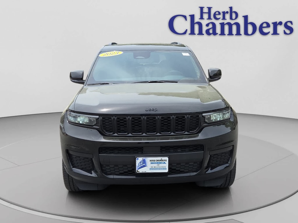 Used 2023 Jeep Grand Cherokee L Laredo SUV