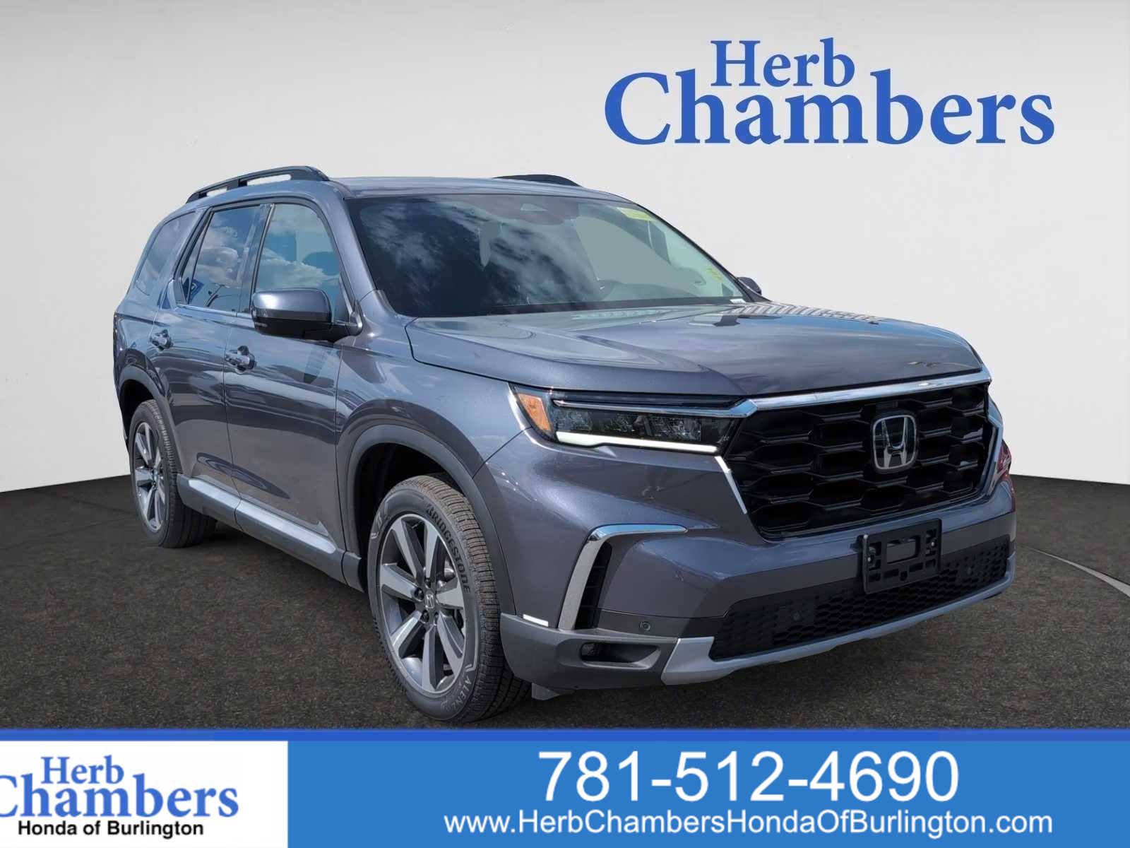 2025 Honda Pilot Touring's photo