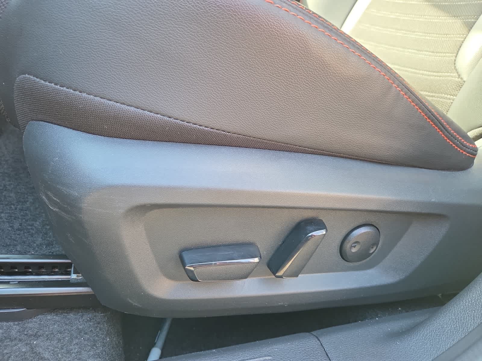 used 2025 Nissan Rogue car, priced at $27,998