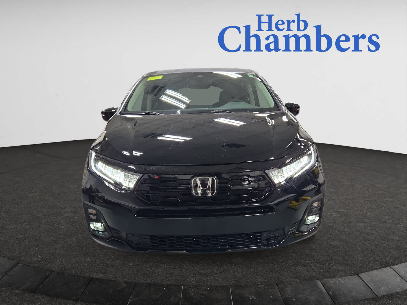 2026 Honda Odyssey Touring photo 2