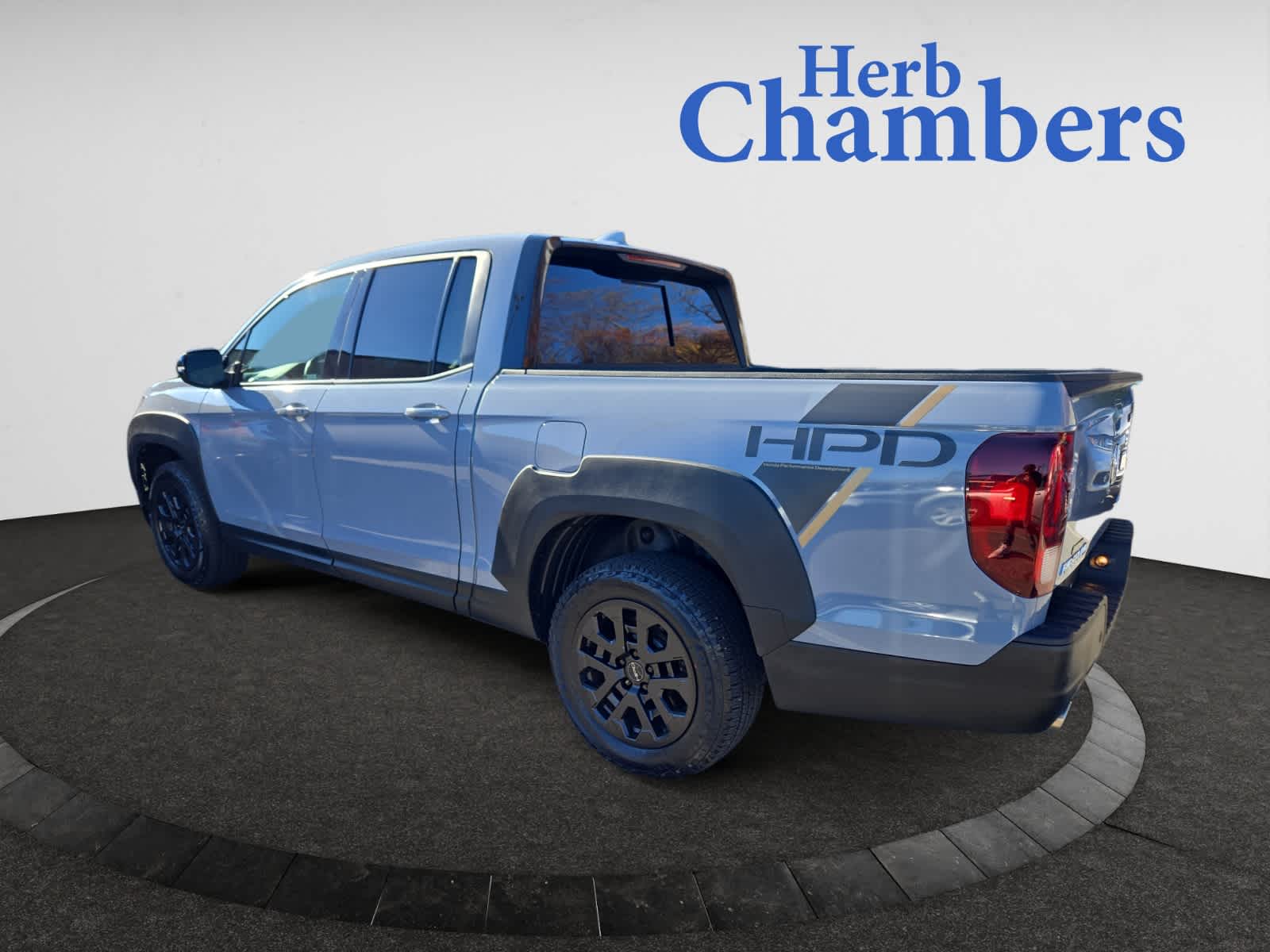 2023 Honda Ridgeline Black Edition photo 2