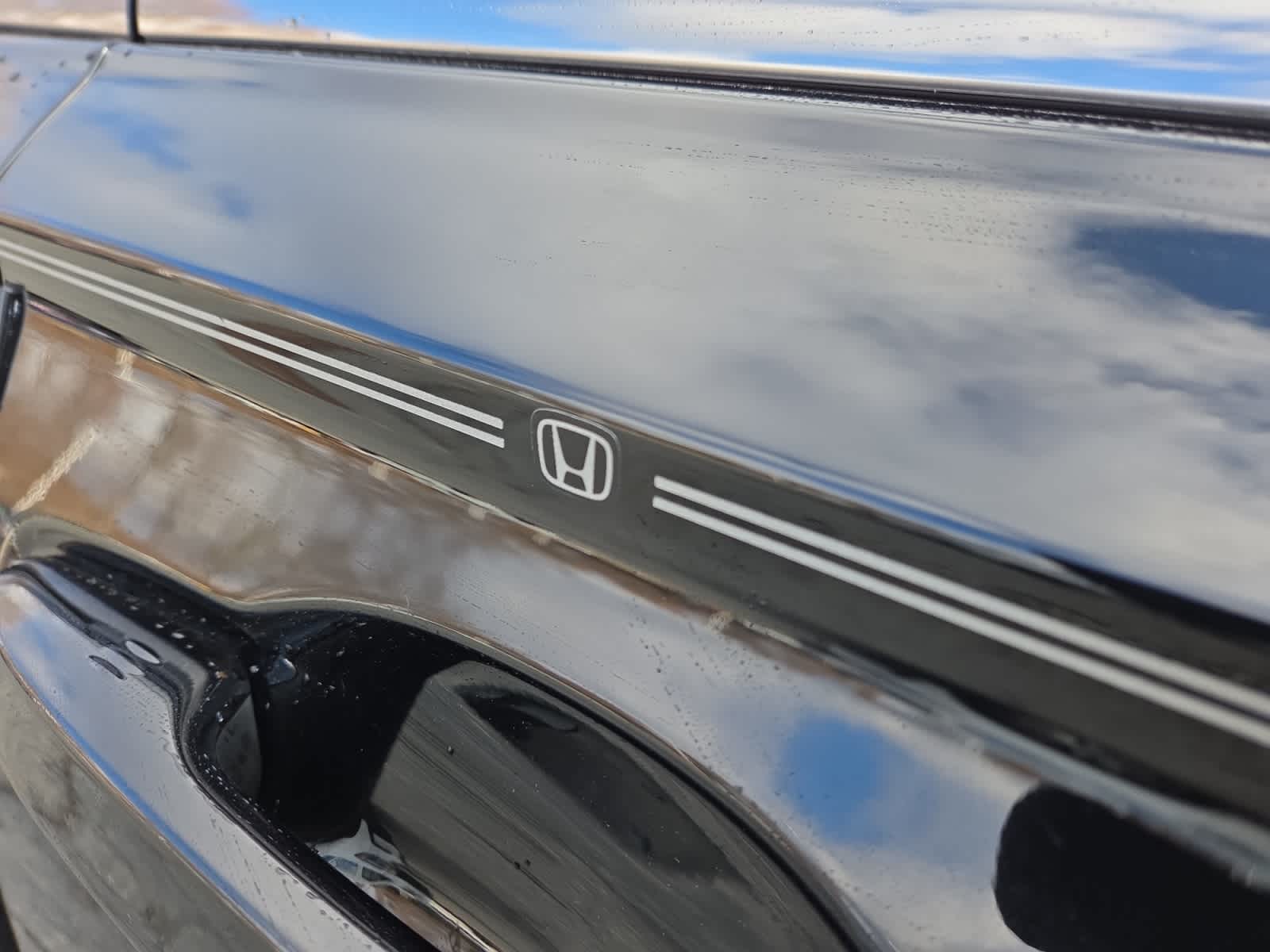 used 2024 Honda CR-V Hybrid car, priced at $32,998