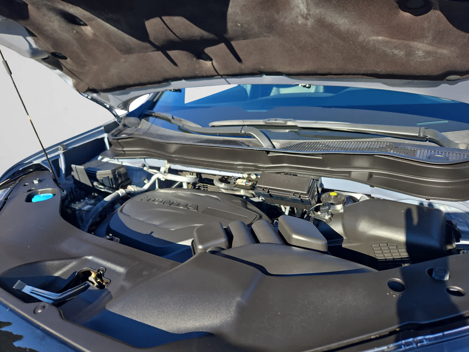 2023 Honda Ridgeline Black Edition photo 3