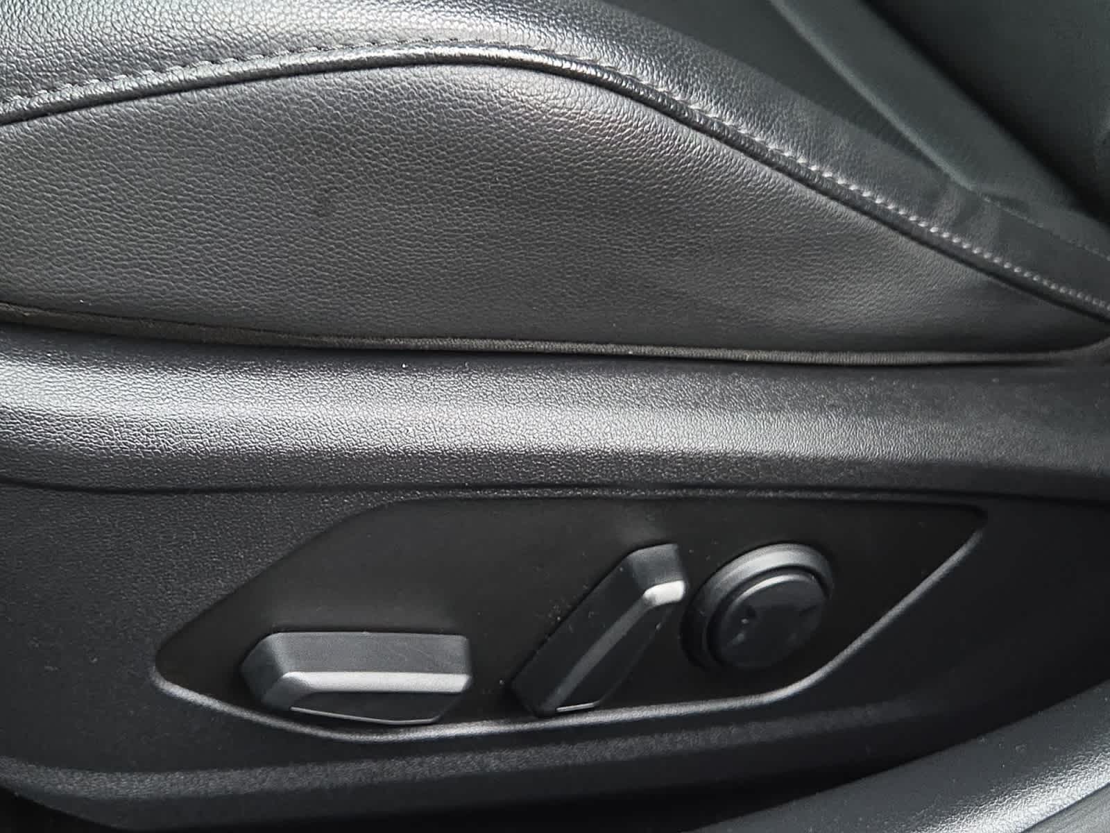 used 2024 Hyundai Elantra Hybrid car, priced at $18,998