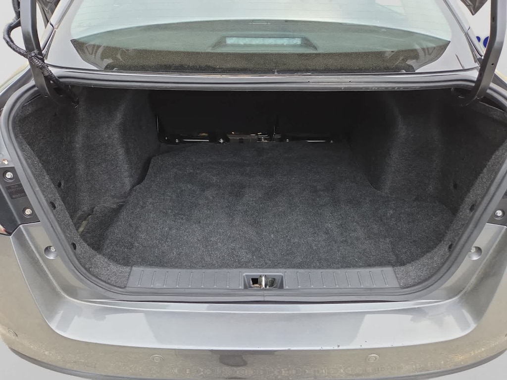 Used 2021 Nissan Versa 1.6 SV Sedan