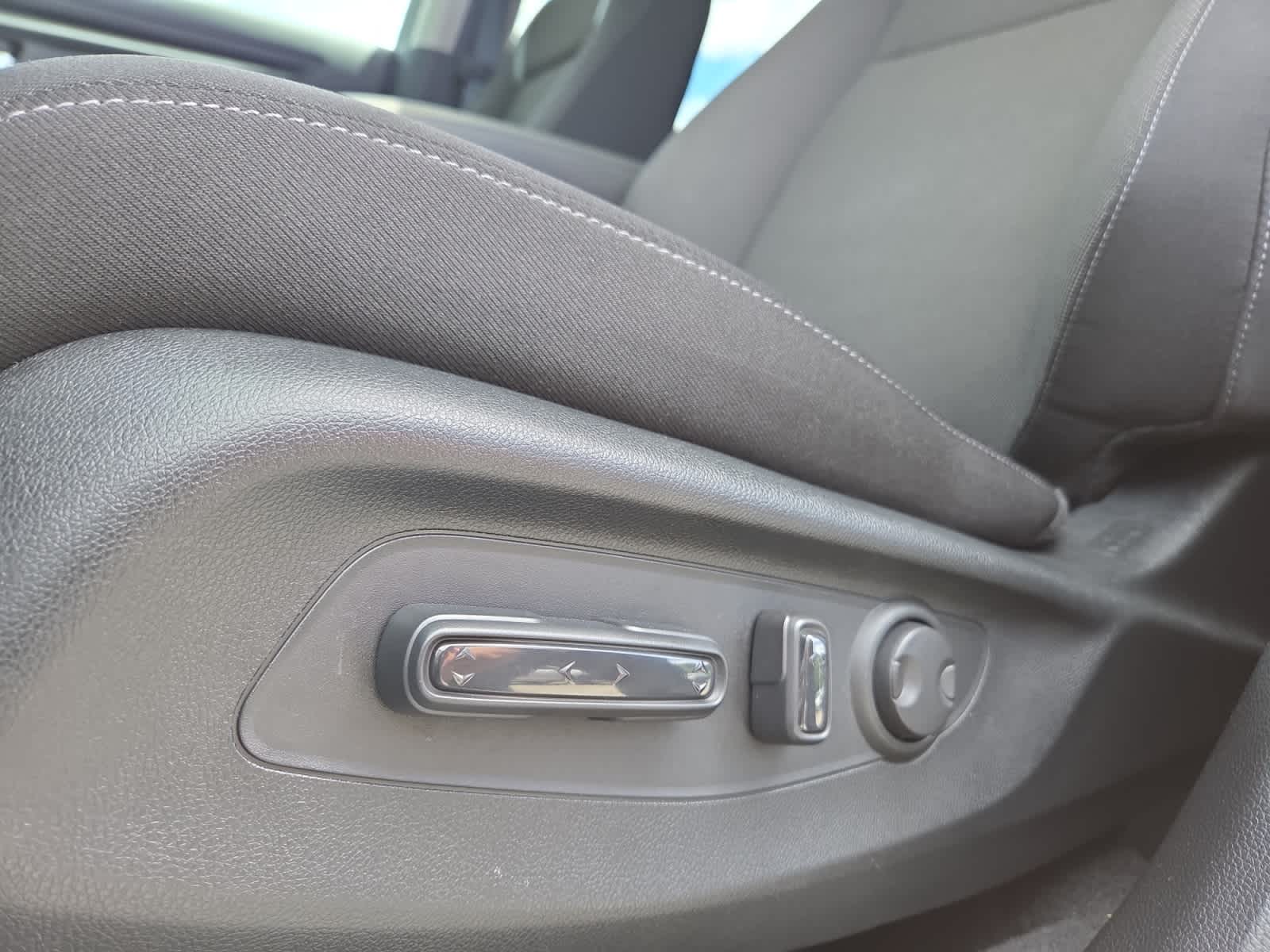 used 2023 Honda CR-V car, priced at $30,998