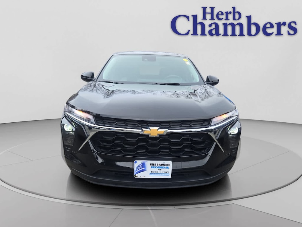 Used 2025 Chevrolet Trax LS SUV