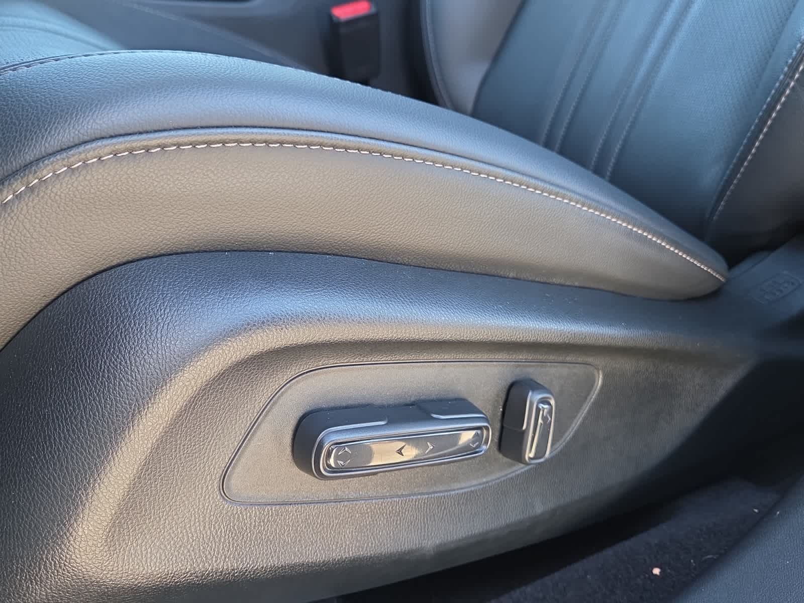 used 2024 Honda HR-V car, priced at $28,998