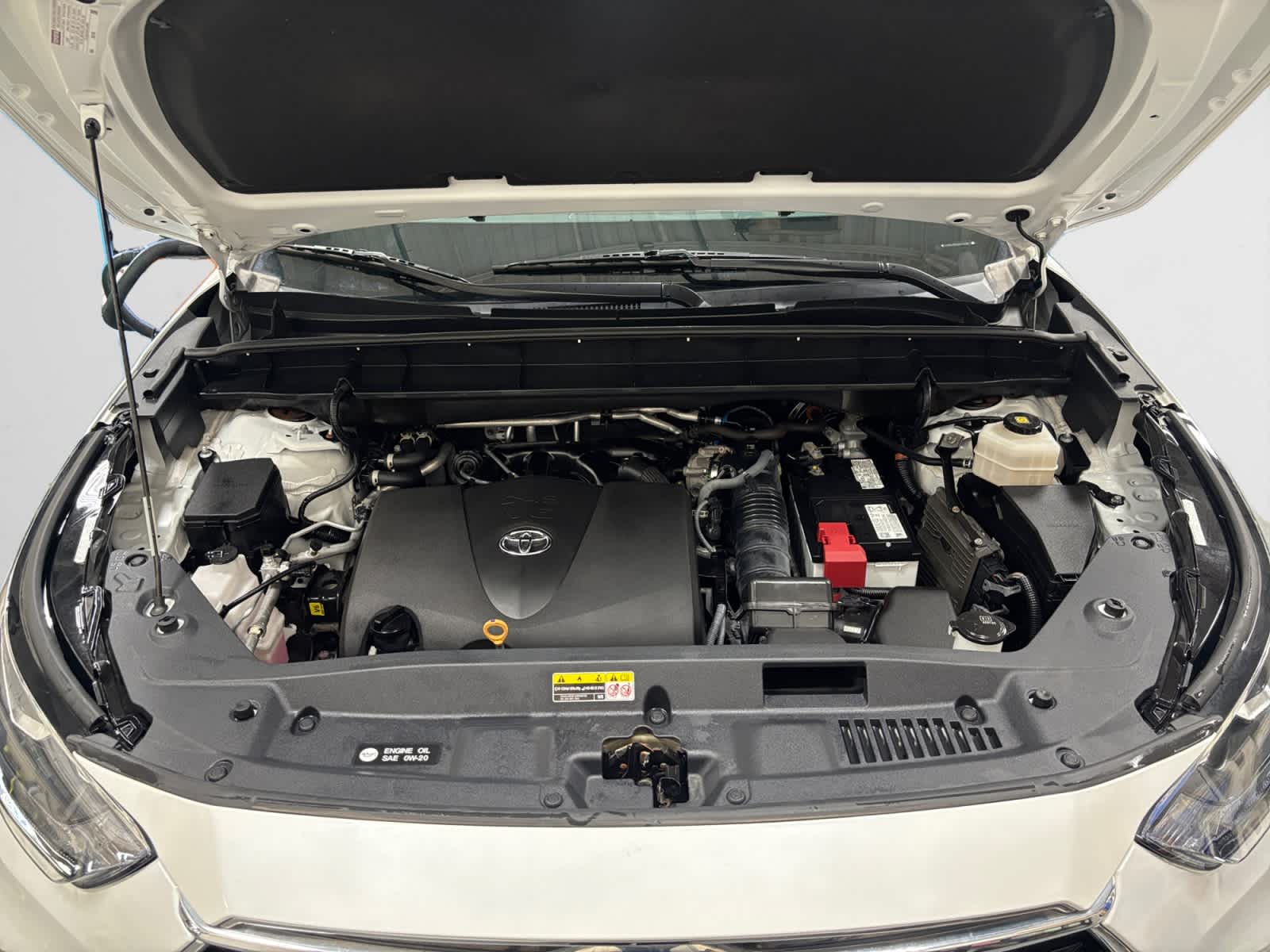 used 2022 Toyota Highlander car, priced at $35,398