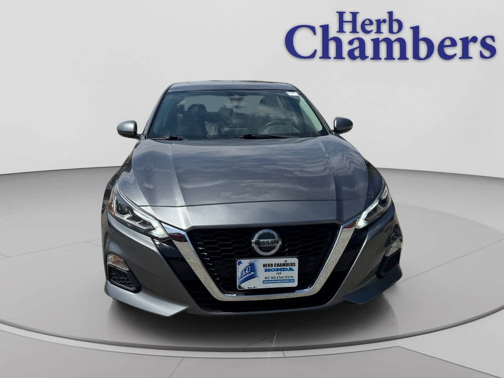 Used 2021 Nissan Altima 2.5 SV Sedan