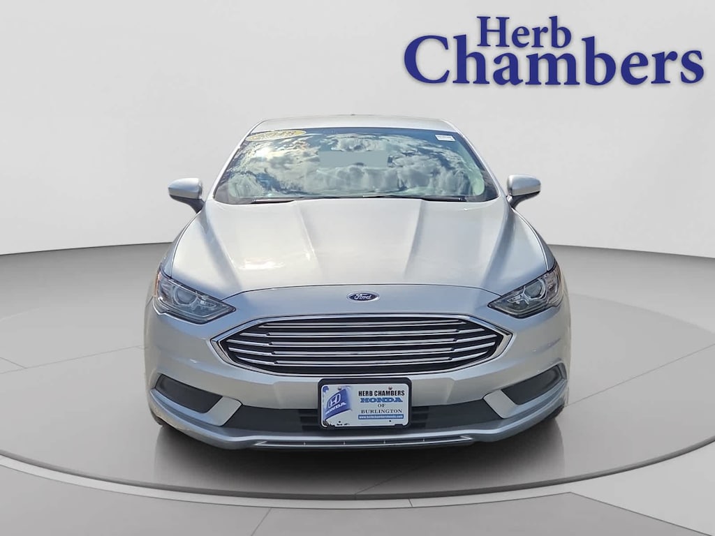 Used 2018 Ford Fusion SE Sedan