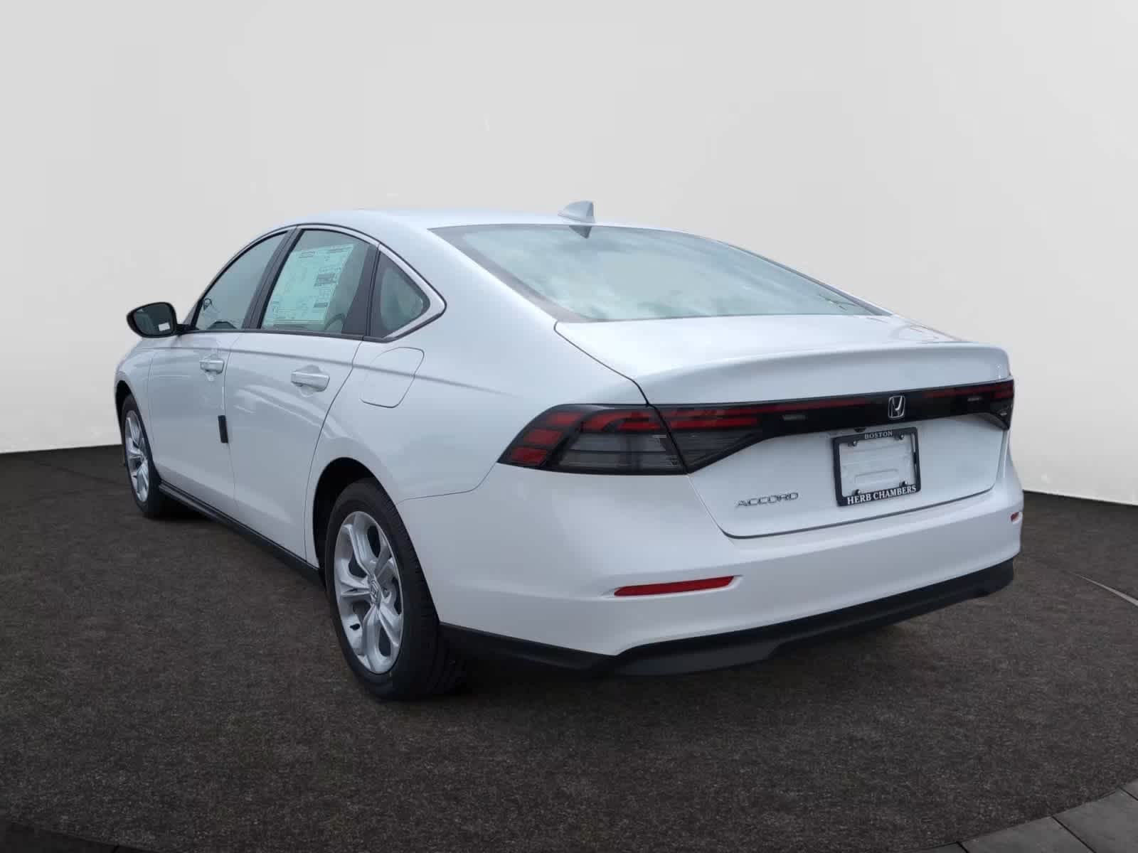 2025 Honda Accord LX photo 3