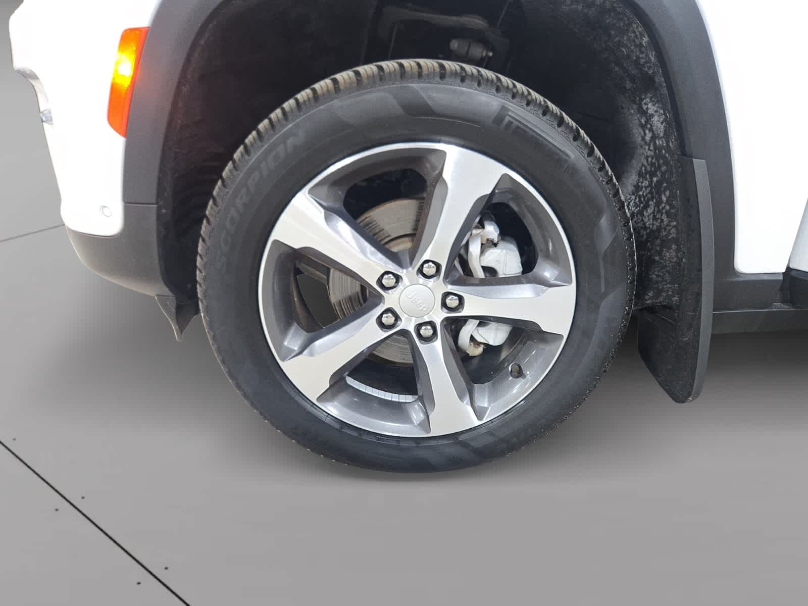 used 2023 Jeep Grand Cherokee car, priced at $31,998