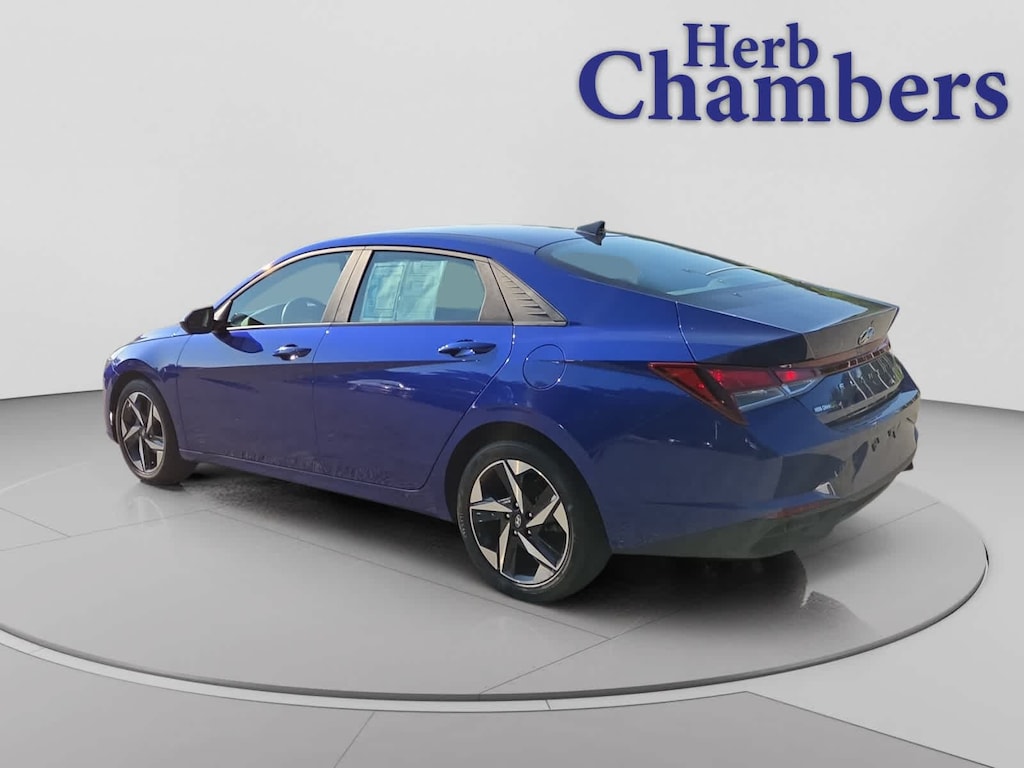 Used 2023 Hyundai Elantra SEL Sedan