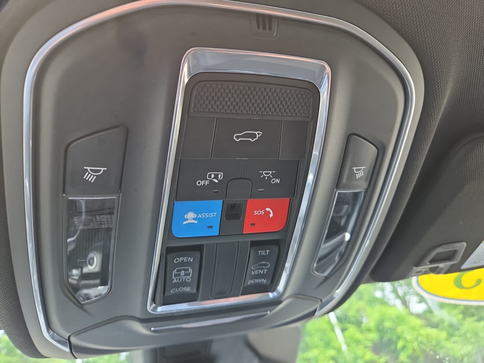 used 2023 Jeep Grand Cherokee car, priced at $33,998