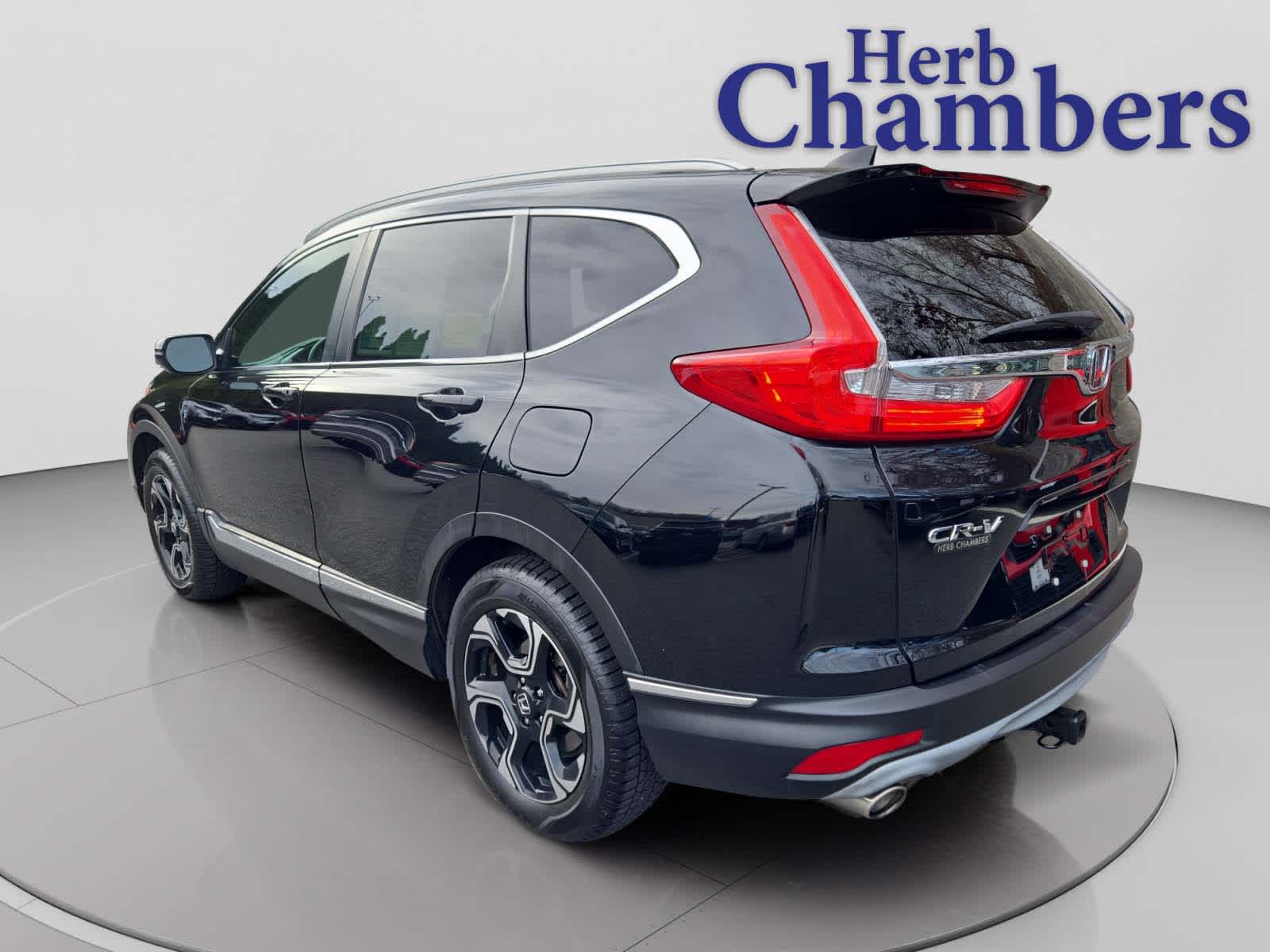 2017 Honda CR-V Touring photo 3