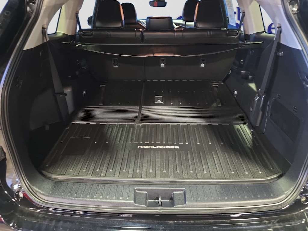 Used 2024 Toyota Highlander XLE SUV