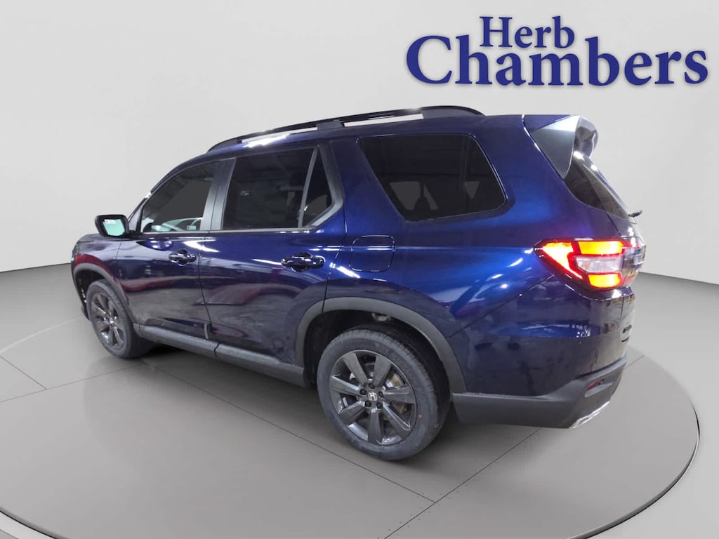 New 2025 Honda Pilot Sport SUV
