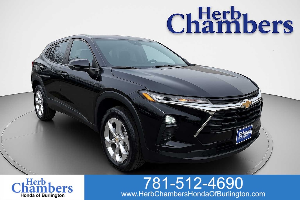 Used 2025 Chevrolet Trax LS SUV